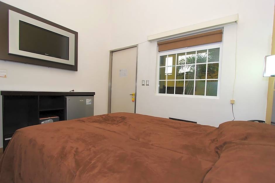 Photo 1 of 15 of Small Double Room