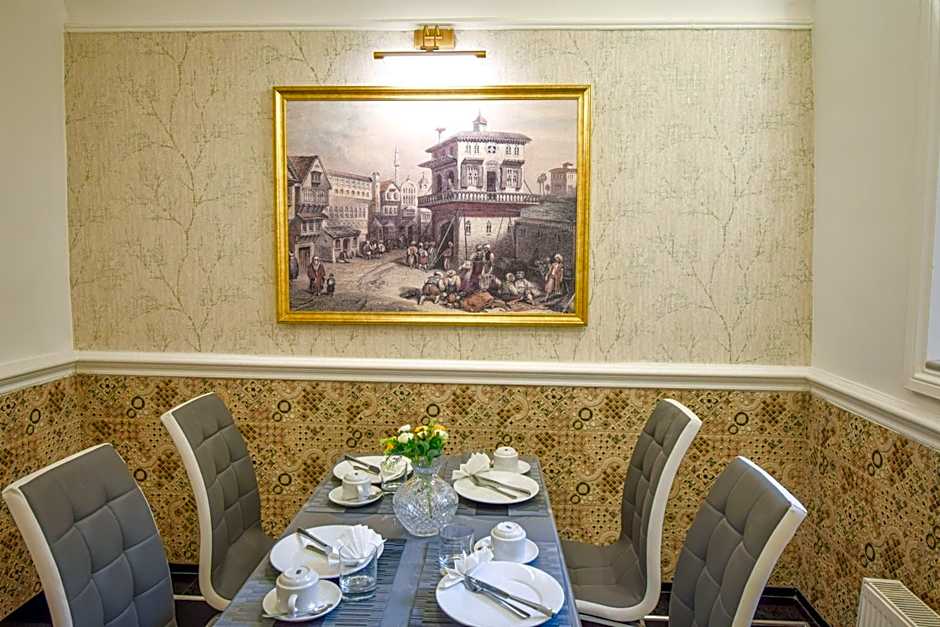 PEMBRIDGE PALACE HOTEL