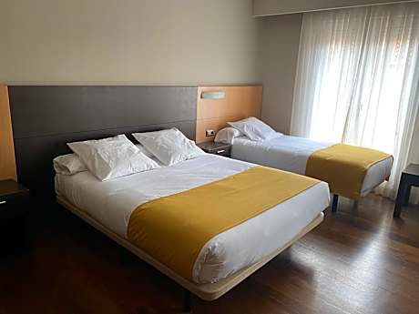 Triple Room with Terrace