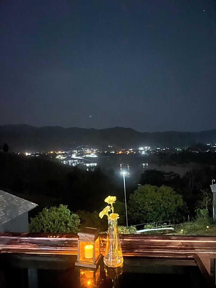 Chiang Khong Hill Resort