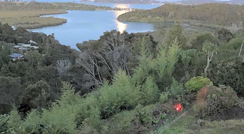 Bay Water Views Bed & Breakfast