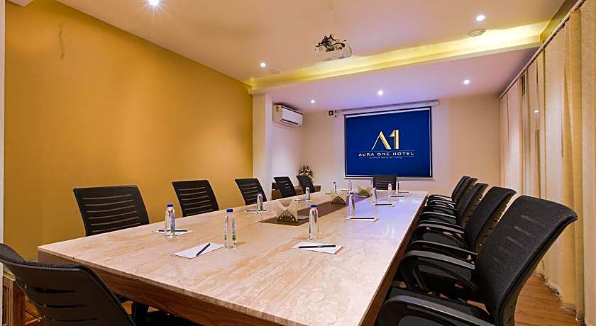 Aura One Hotel