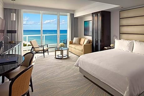 Sorrento Oceanview Jr. Suite W/ King Bed
