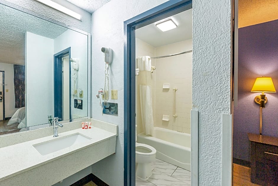 OYO Hotel Baton Rouge Mid City