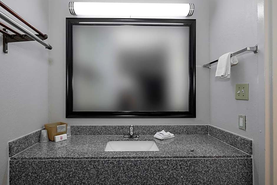 Red Roof Inn West Point