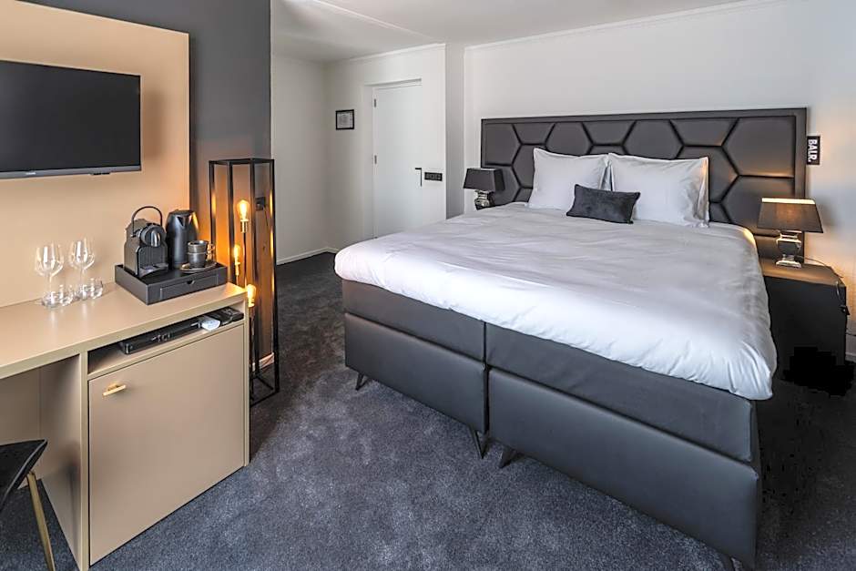 Square Boutique Hotel & Brasserie