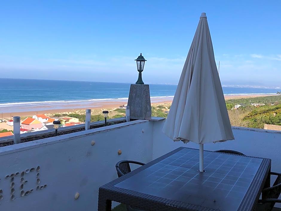 Fonte da Telha Beach Hostel