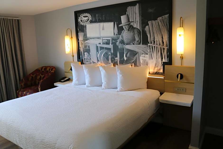 Super 8 by Wyndham Sturbridge