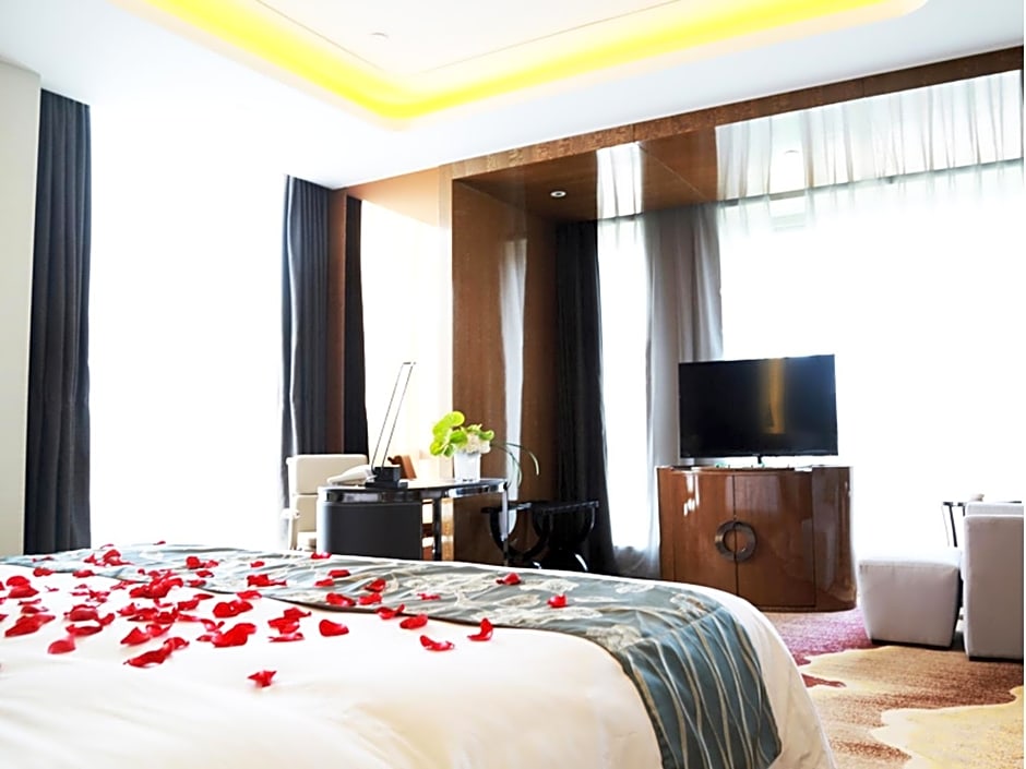 Ramada Plaza Liuzhou Liudong Hotel