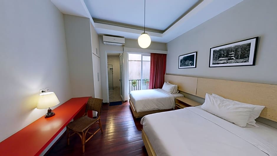 Pejaten Valley Residence