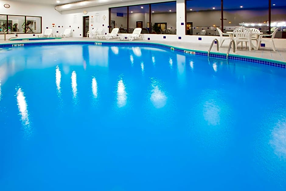 Holiday Inn Express Hotel & Suites Elkins, an IHG Hotel
