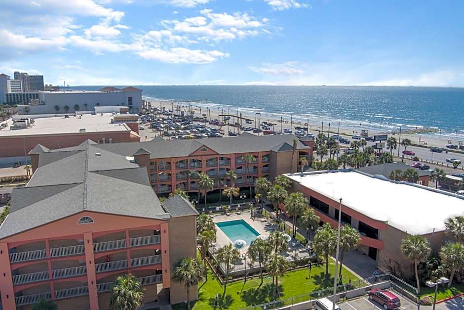 Clarion Pointe Galveston - Beachfront