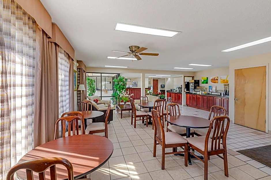 Quality Inn & Suites Stockbridge Atlanta South I-75