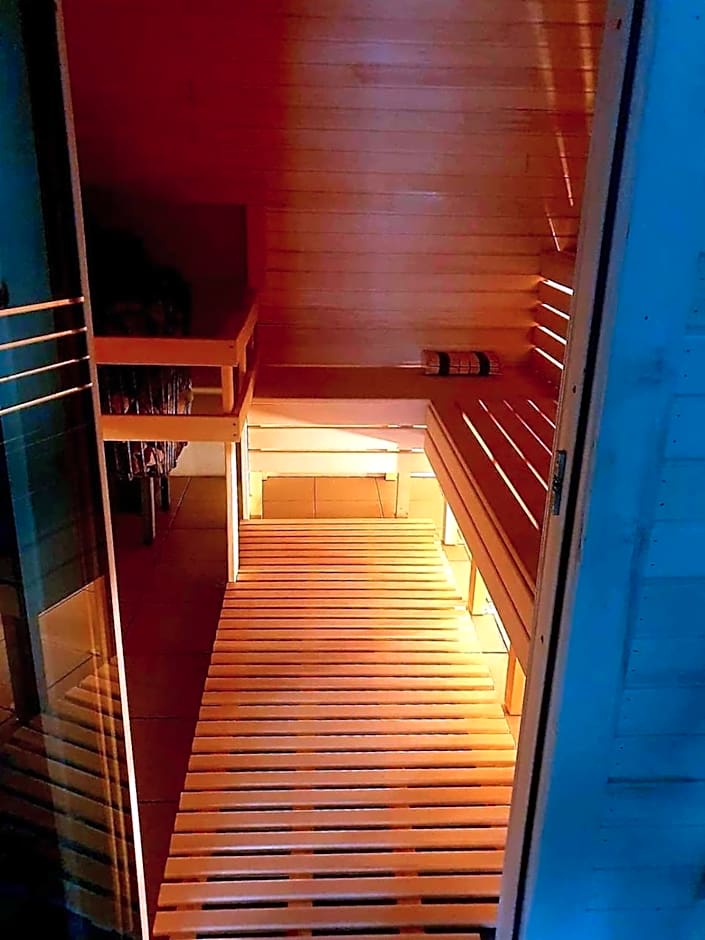 Gluosnių vila - Adutiškio pirtis