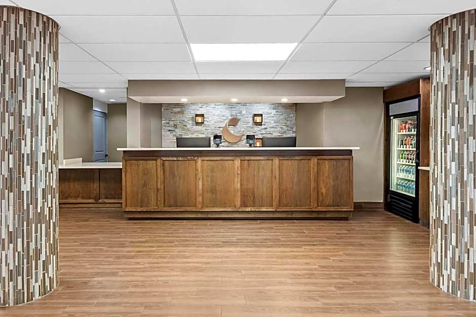 Comfort Suites Near Potomac Mills