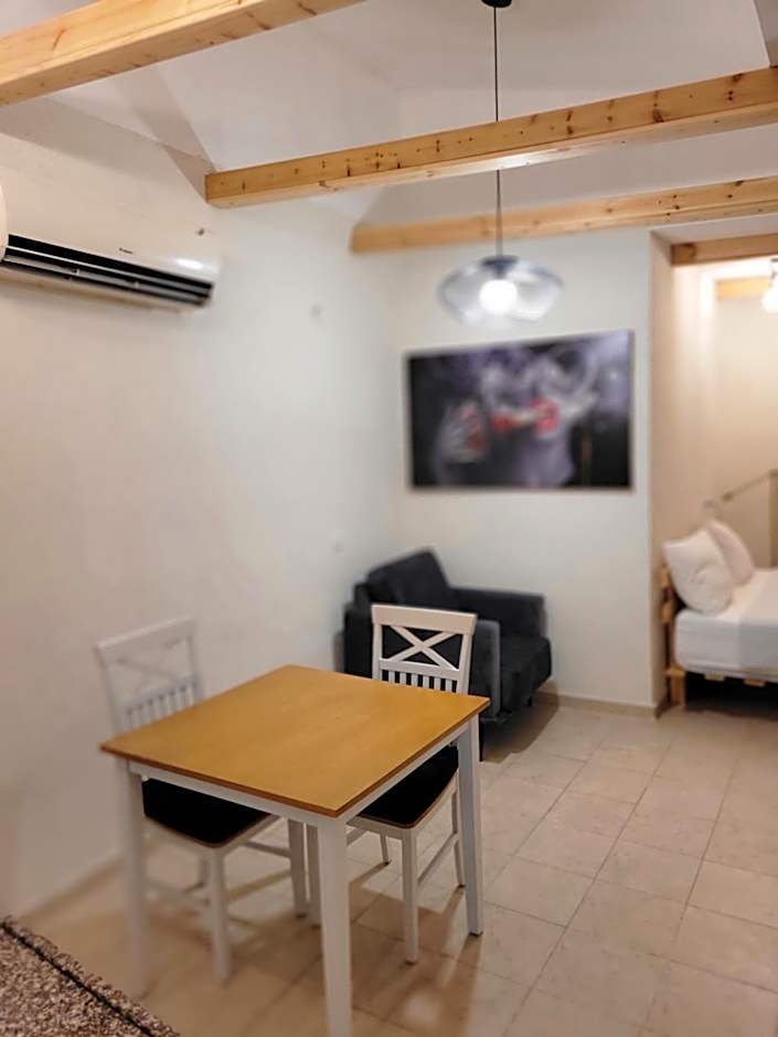 Maya Guest House - German Colony & Baháí Gardens, Haifa