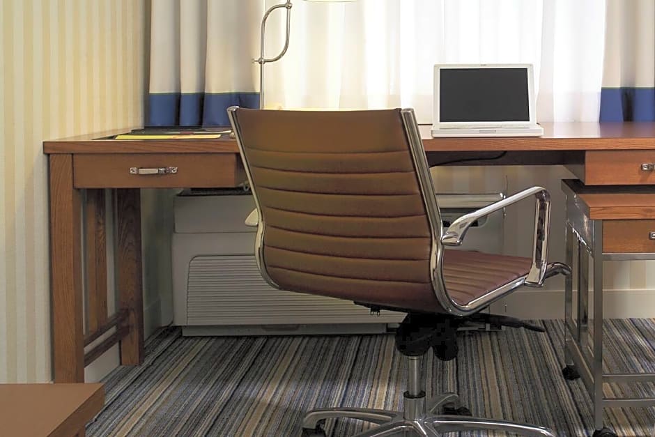 Four Points by Sheraton Charlotte
