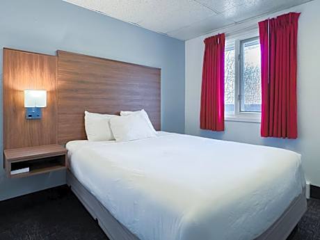 Golden North Inn