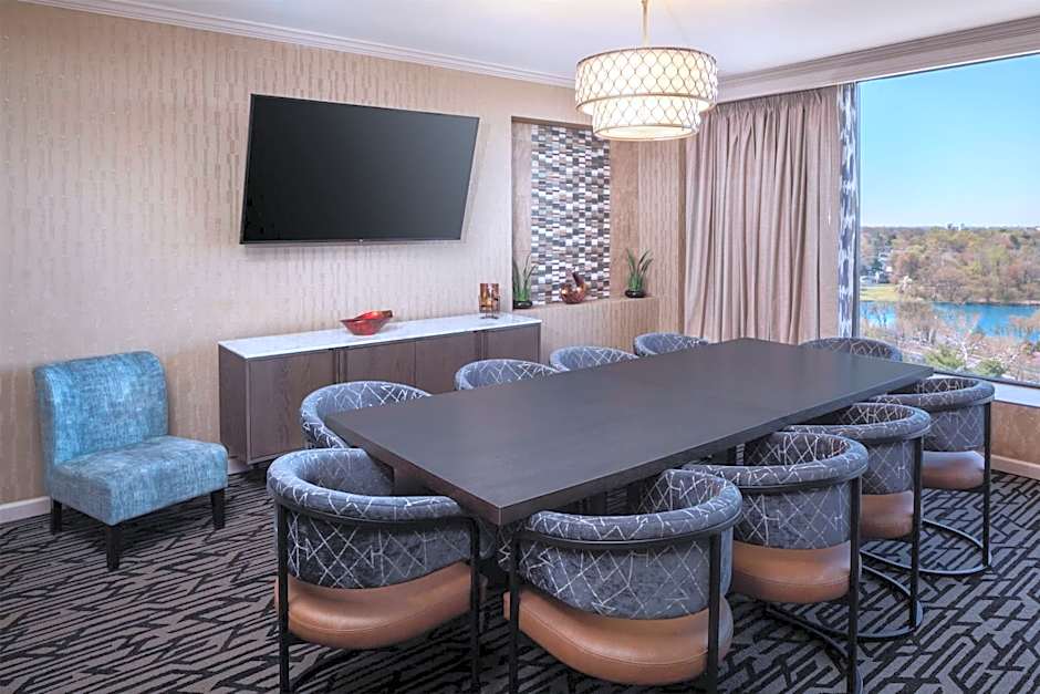 DoubleTree by Hilton Cherry Hill Philadelphia