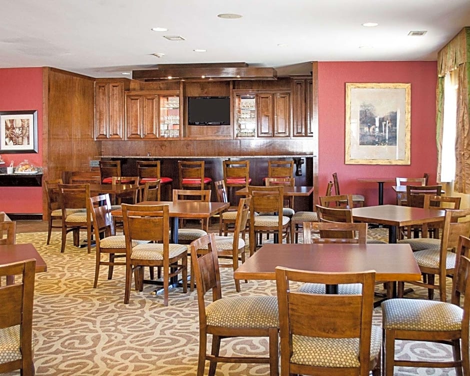 Comfort Suites Greenwood
