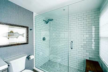 Queen Room - Accessible/Non-Smoking