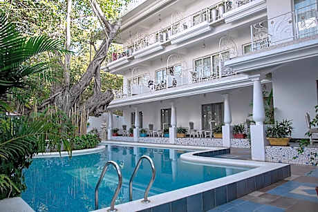 Royal Emirates Resort & Spa