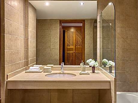 Egnatia Superior Guestroom