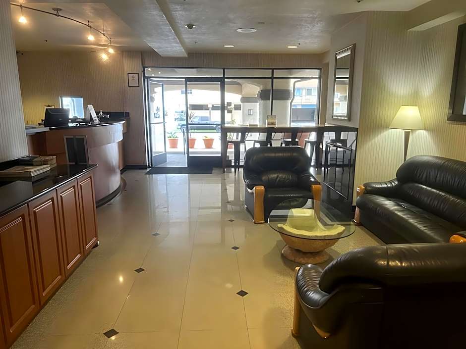 HUNTINGTON BEACH INN