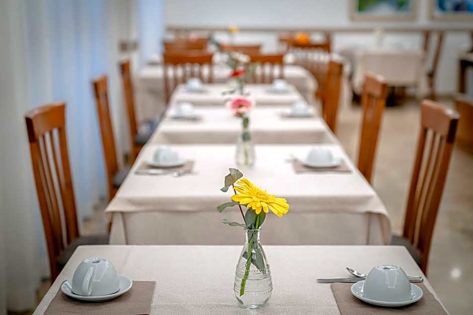 Hotel Etna
