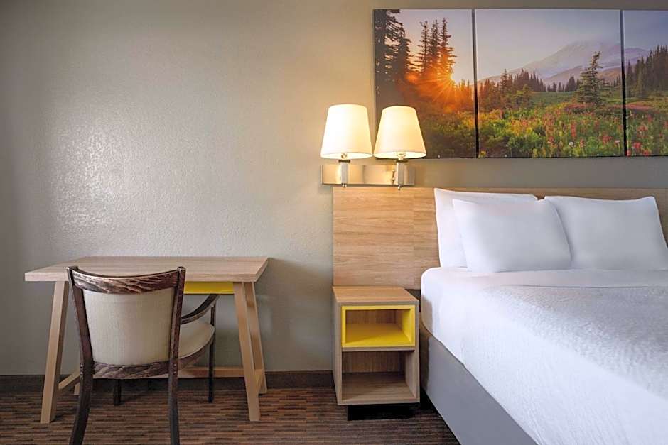 Days Inn by Wyndham Fresno South