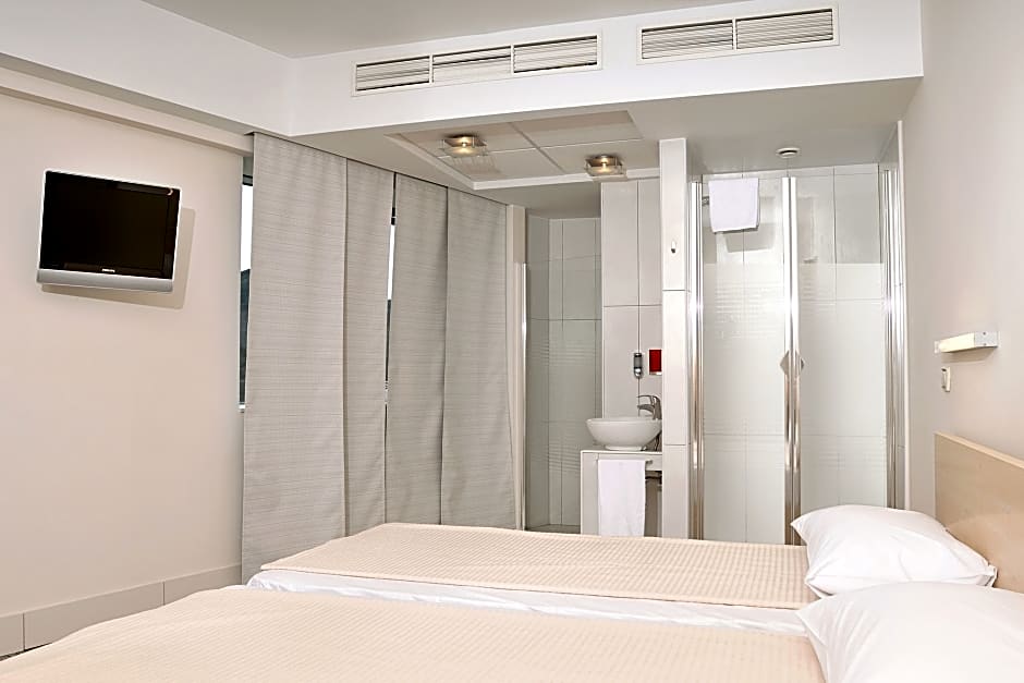 Hello Hotels Gara De Nord Bucharest Romania Rates From Eur29