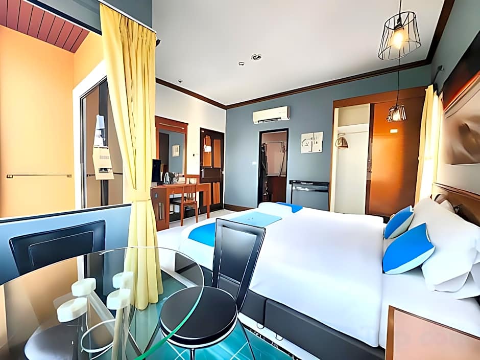 Sea Front Home Boutique - Patong Beach