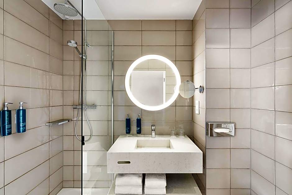 DoubleTree by Hilton Vienna Bosei
