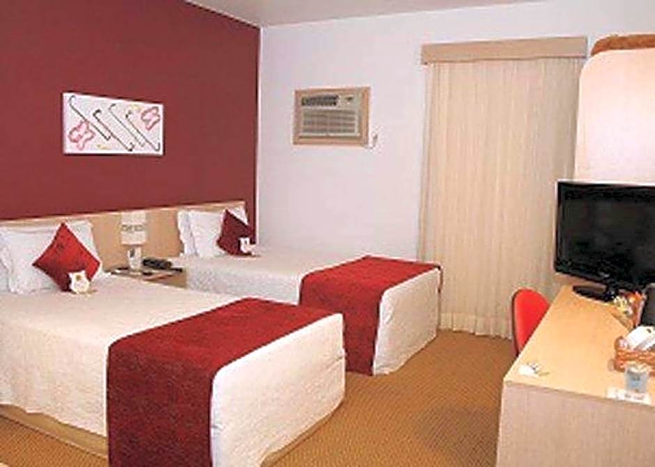 Photo 1 of 2 of 1 Double Bed, Smoking