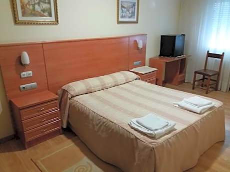 Double or Twin Room with Bathroom