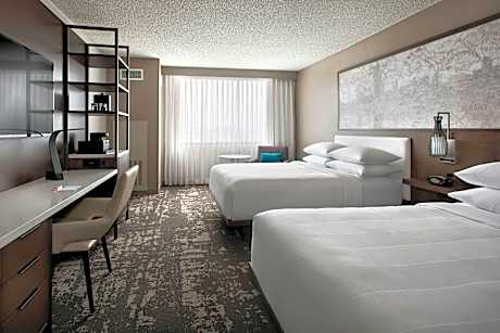 Concierge lounge access, Guest room, 2 Queen