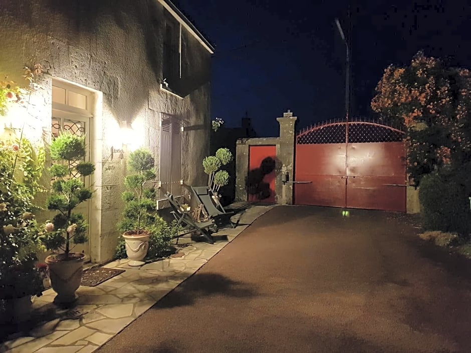 Le Grand Cèdre Spa et sauna intérieur piscine