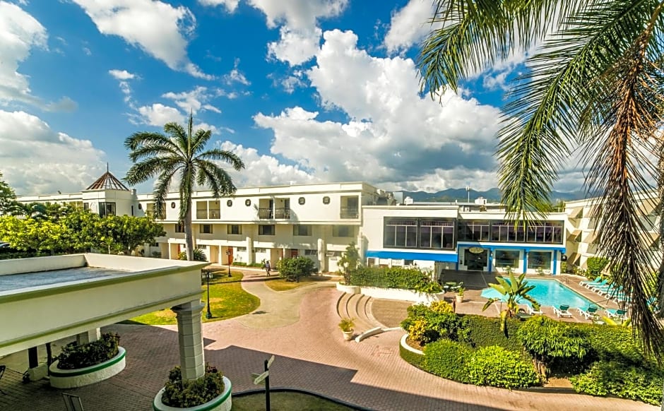 The Knutsford Court Hotel