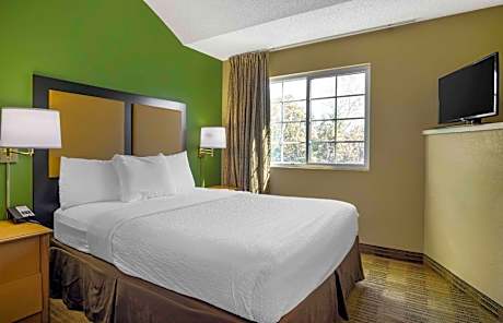 One Bedroom Suite with 1 Queen Bed - Non-Smoking