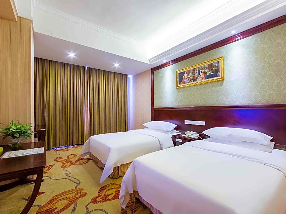 Vienna Classic Hotel Guangzhou Shaheding Metro Station