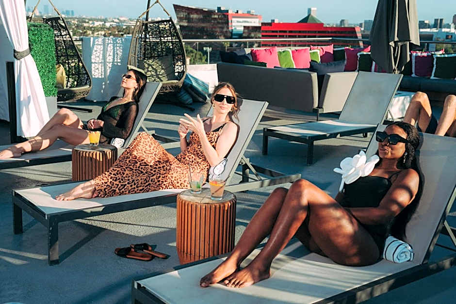 Montrose at Beverly Hills