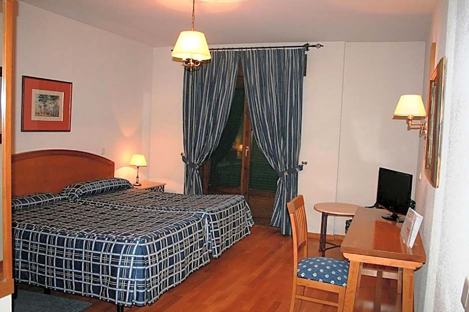 Photo 1 of 1 of 2 Beds