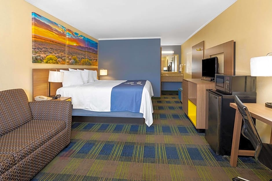 Days Inn by Wyndham Alamogordo White Sands