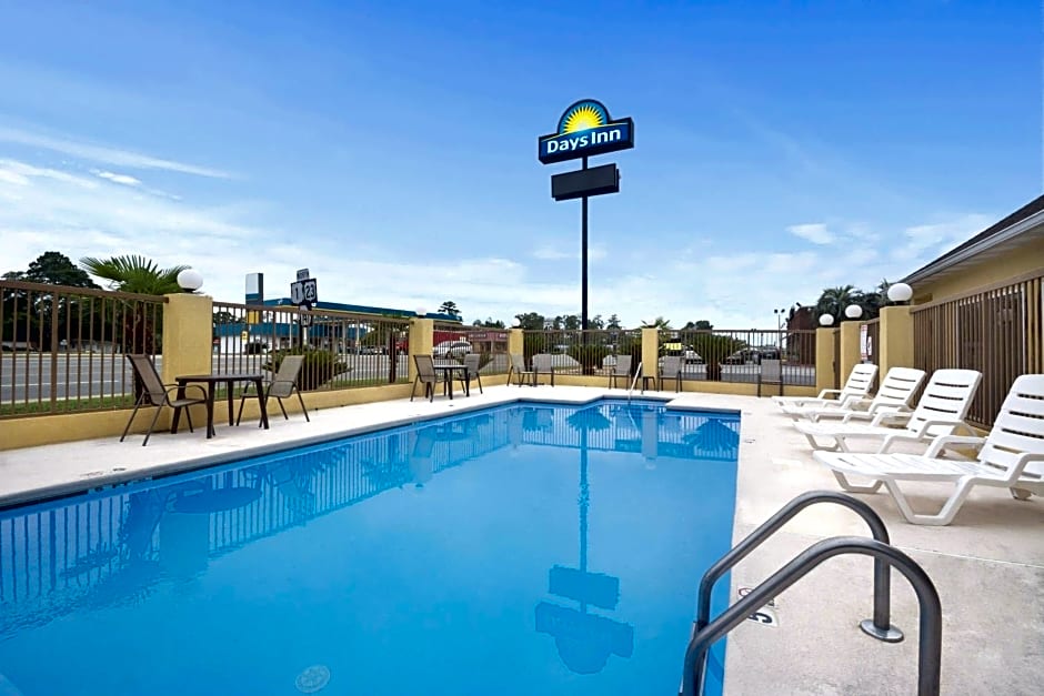 Days Inn by Wyndham Alma