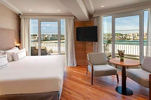 Photo 1 of 8 of Duplex Suite, Sea View