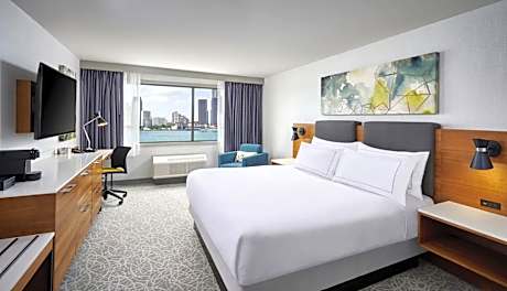 Standard 1 King Waterfront