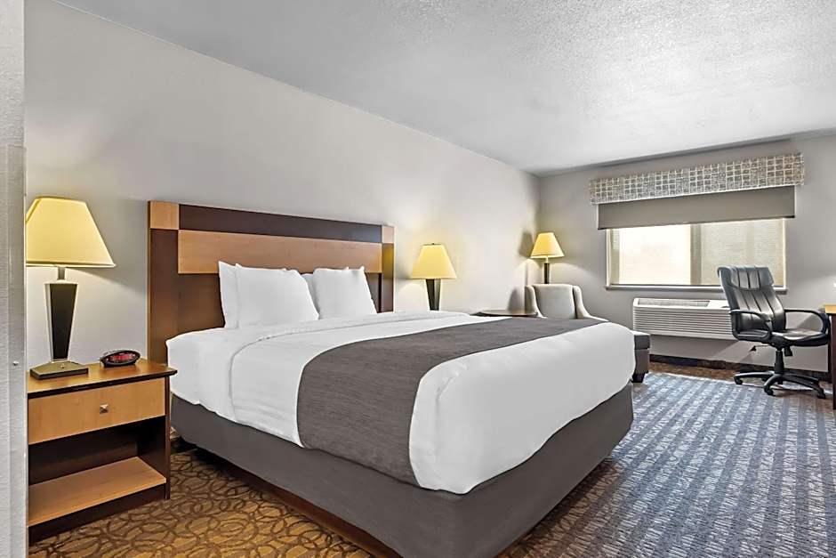 Best Western Sawtooth Inn And Suites