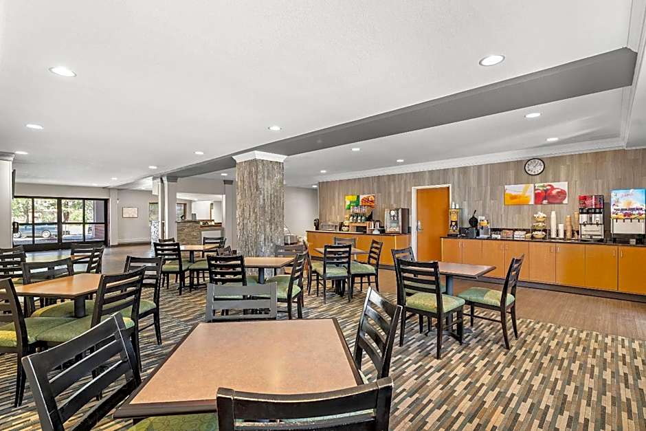 Quality Inn & Suites Denver International Airport