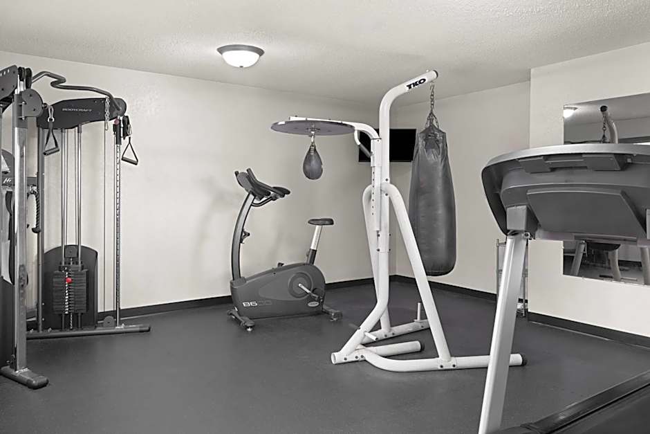 Ramada by Wyndham Cedar Rapids South