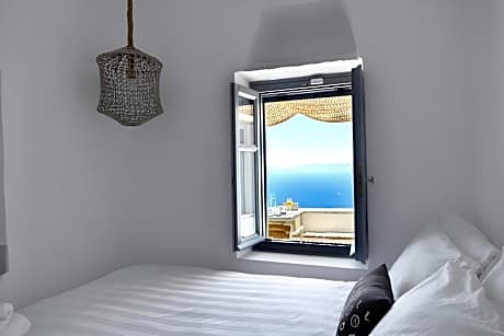 Outdoor Jacuzzi Sea View Suite